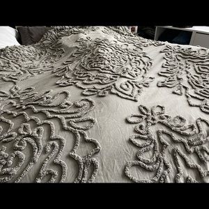 Renee Candlewick Sateen Queen Duvet